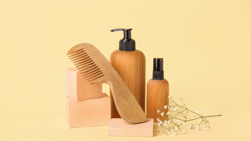 Gỡ rối bằng lược thưa và dầu dưỡng