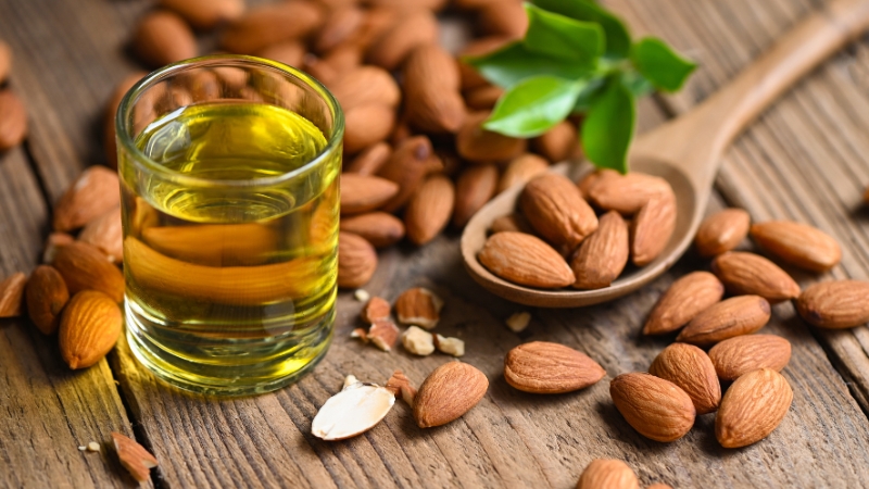 Dầu hạnh nhân (Sweet Almond Oil)