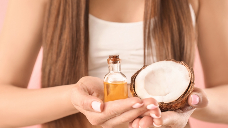 Một vài hạn chế khi bôi dầu dừa lên mặt qua đêm