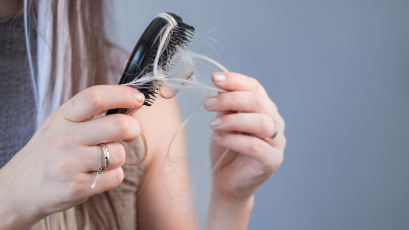 Dấu hiệu và phân loại tóc hư tổn