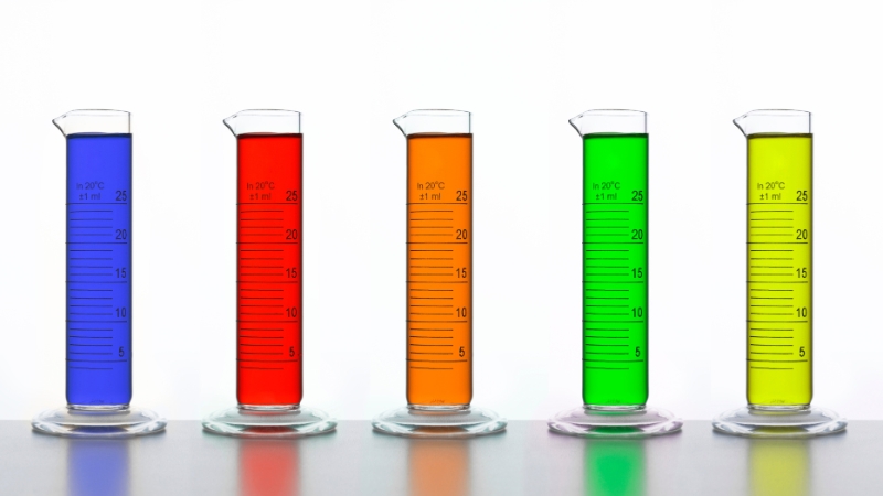 Đặc điểm của màu tan dầu