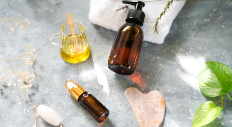 Cách trị mụn bằng dầu mù u đơn giản, hiệu quả ngay tại nhà