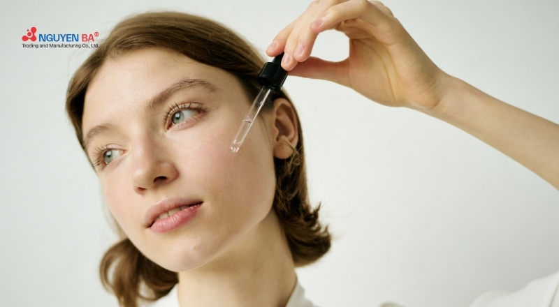 Retinol hỗ trợ tái tạo da và cải thiện nếp nhăn hiệu quả