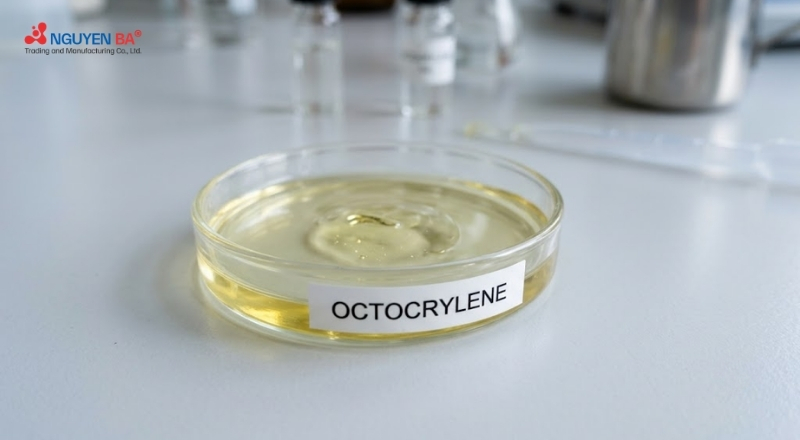 Kem chống nắng chứa Octocrylene giúp bảo vệ da khỏi tia UVB và UVA ngắn