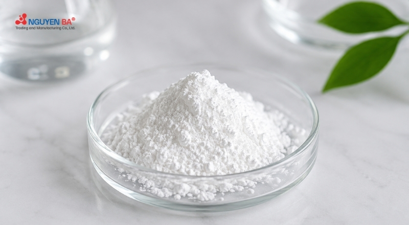 Niacinamide giúp cân bằng da dầu mụn và củng cố hàng rào bảo vệ da